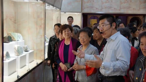 说明: http://n1.itc.cn/img8/wb/smccloud/recom/2015/05/15/143164548976848482.JPEG